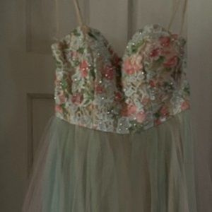 Dave & Johnny Floral Bodice/Tulle Maxi Prom/Homecoming Dress
